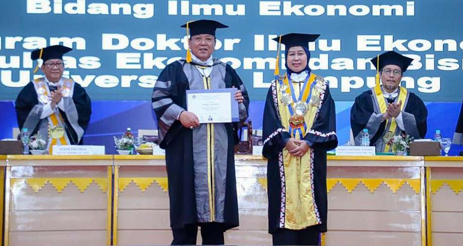 Arinal Djunaidi Dianugerahi Gelar Doktor Honoris Causa