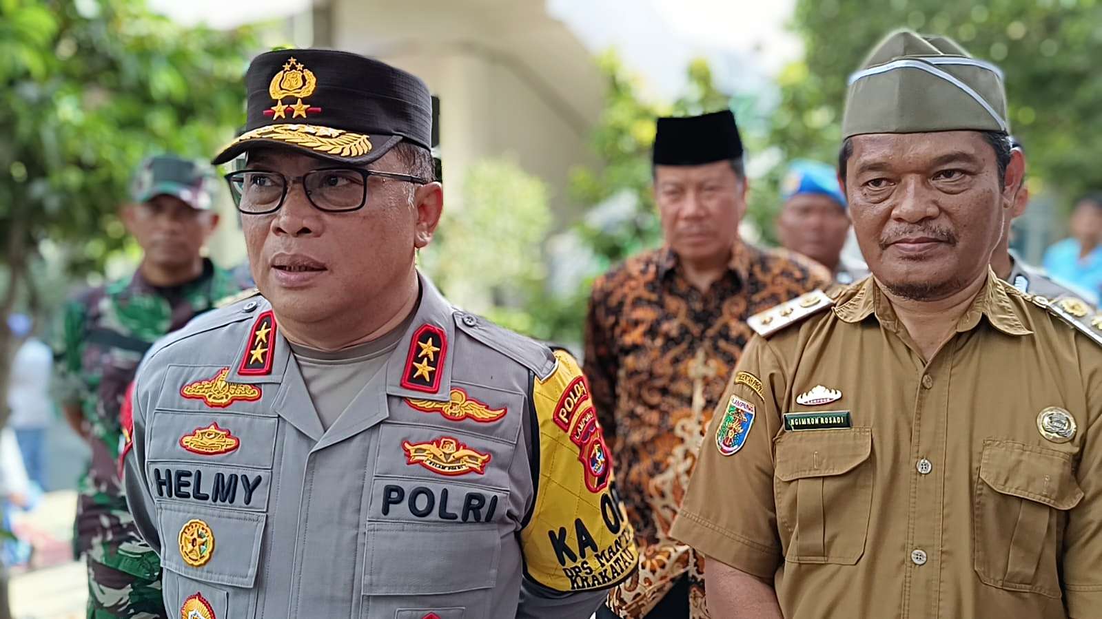 Polda Lampung Upacara Bendera Bareng Siswa