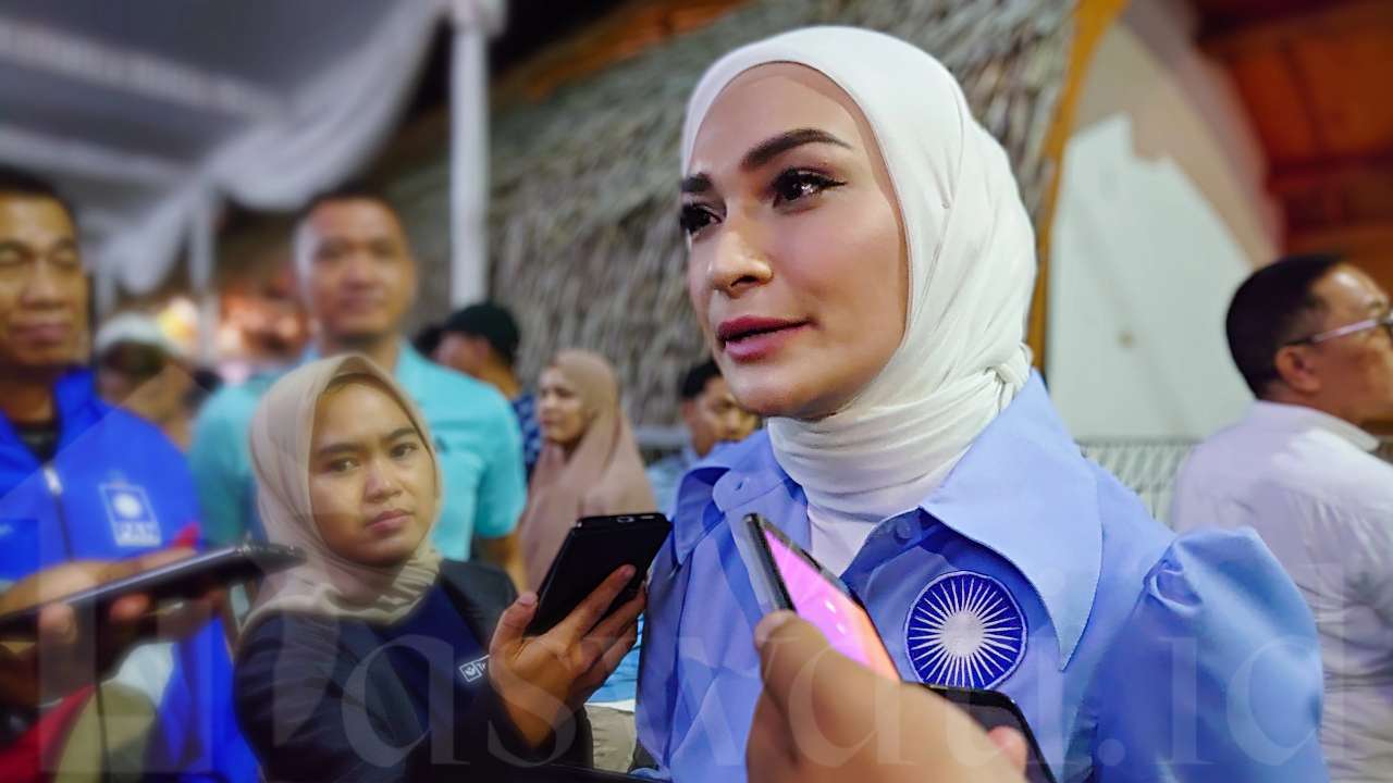 Kampanye Putri Zulkifli Hasan Bertabur Bintang