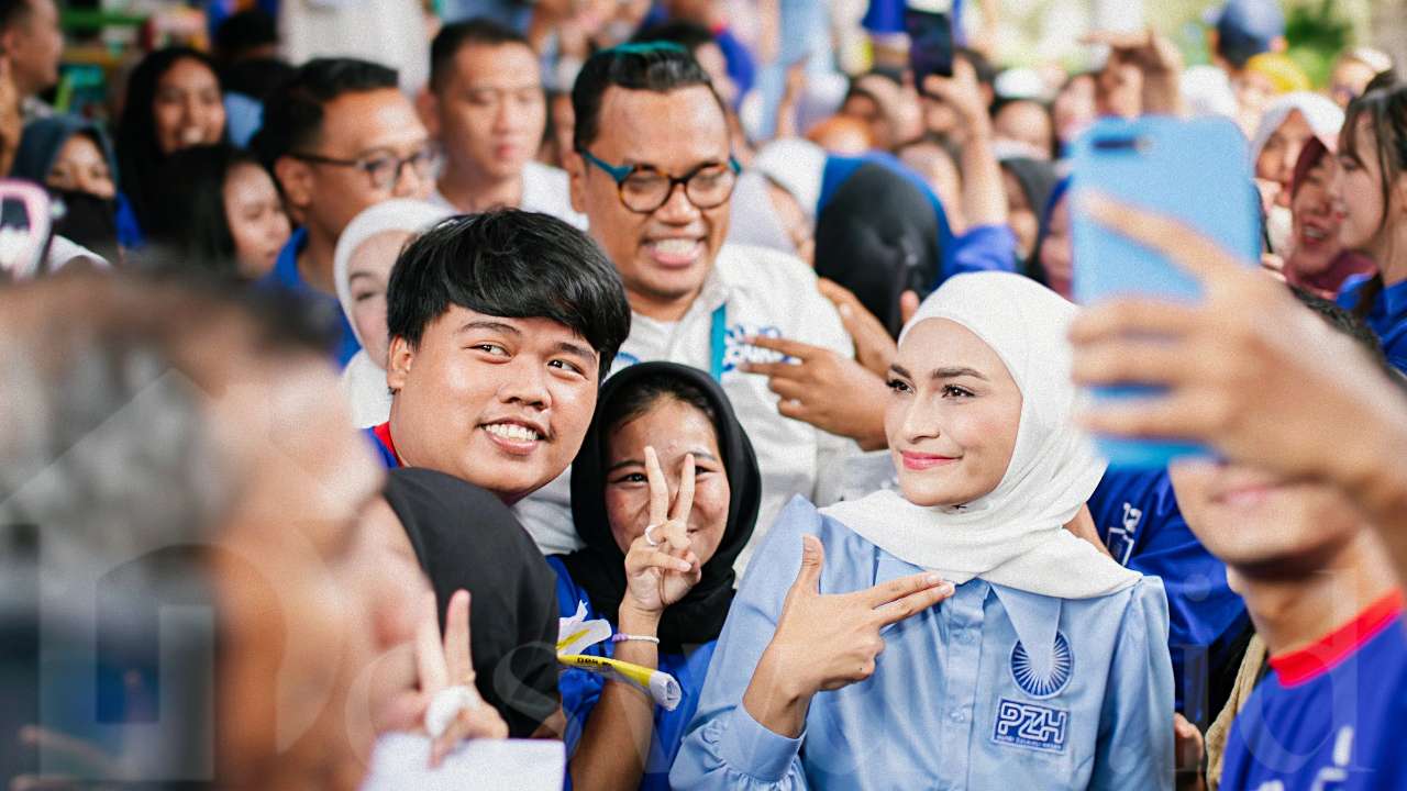 Putri Zulkifli Hasan Kampanye Bareng Uya Kuya di Lampung