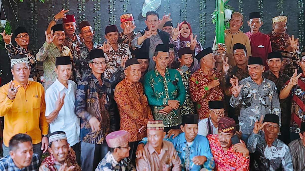 Tokoh Adat Sungkai Bunga Mayang Dukung Ganjar-Mahfud