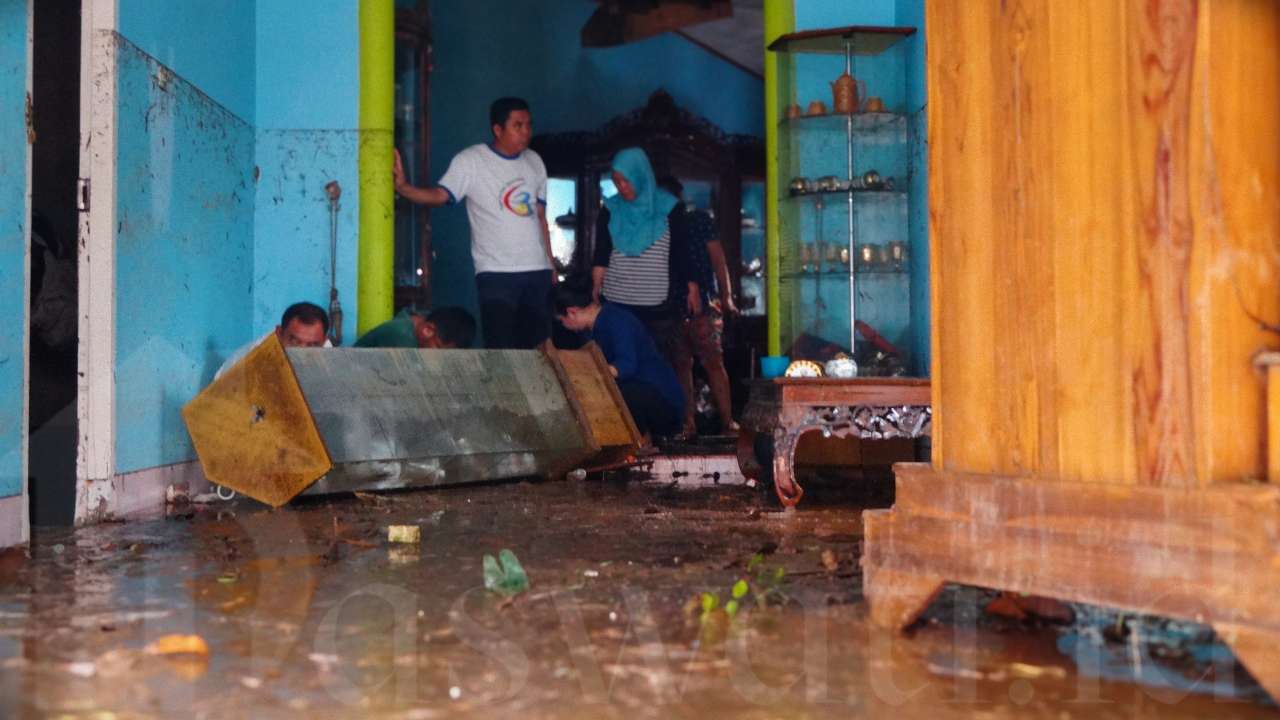 Rajabasa Nunyai Diterjang Banjir Bandang