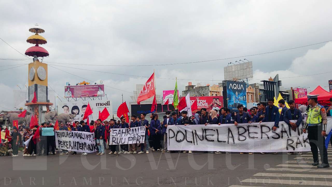 Aksi Simpatik Buruh Lampung di May Day 2024