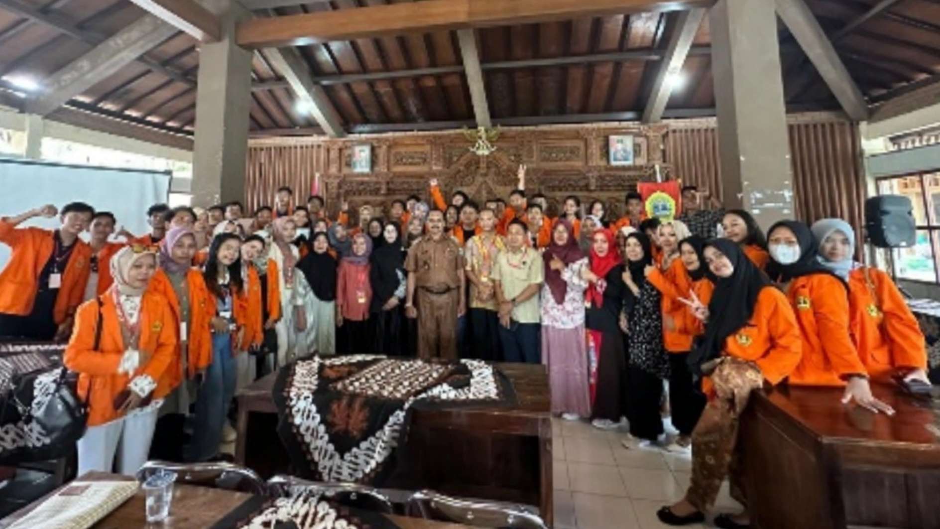 Mahasiswa FISIP Unbara Asah Kemampuan di Yogyakarta dan Jawa Timur