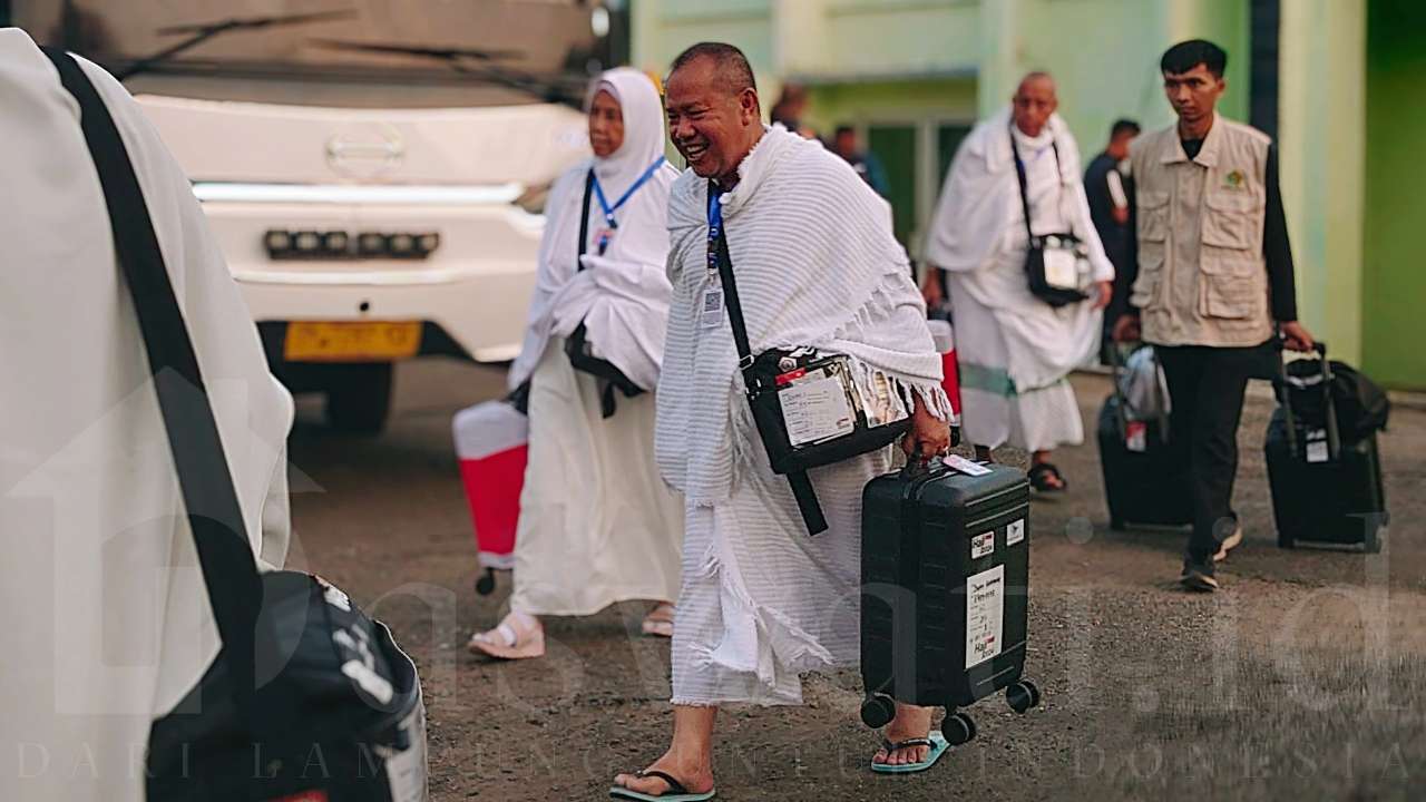 Kloter Terakhir Jemaah Calon Haji Lampung Berangkat ke Tanah Suci