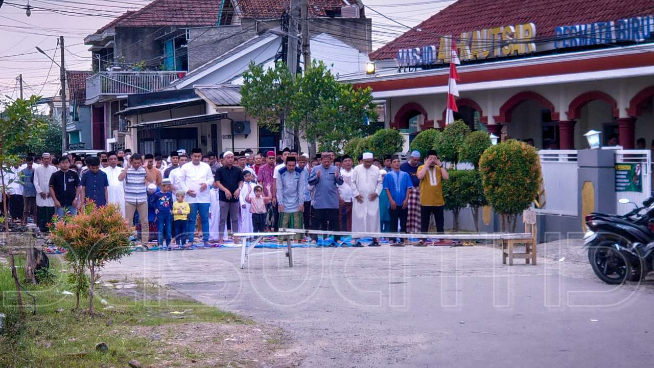 Sapi Kurban Jokowi Tiba di Masjid Al Kautsar Permata Biru, Takmir: Ini mukjizat!