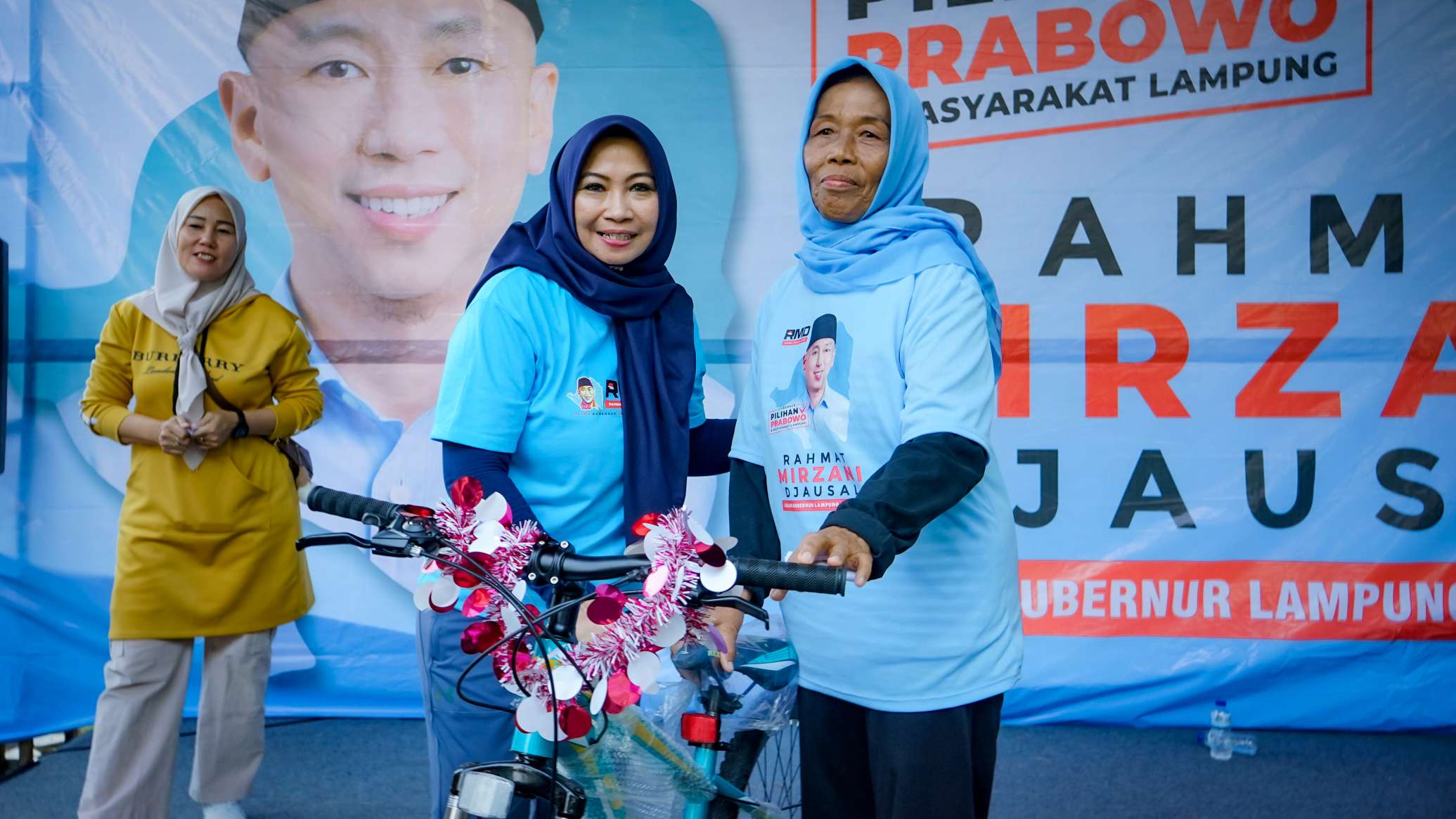 Senam Sehat Iyay Mirza Berlangsung Meriah di Gunungsari