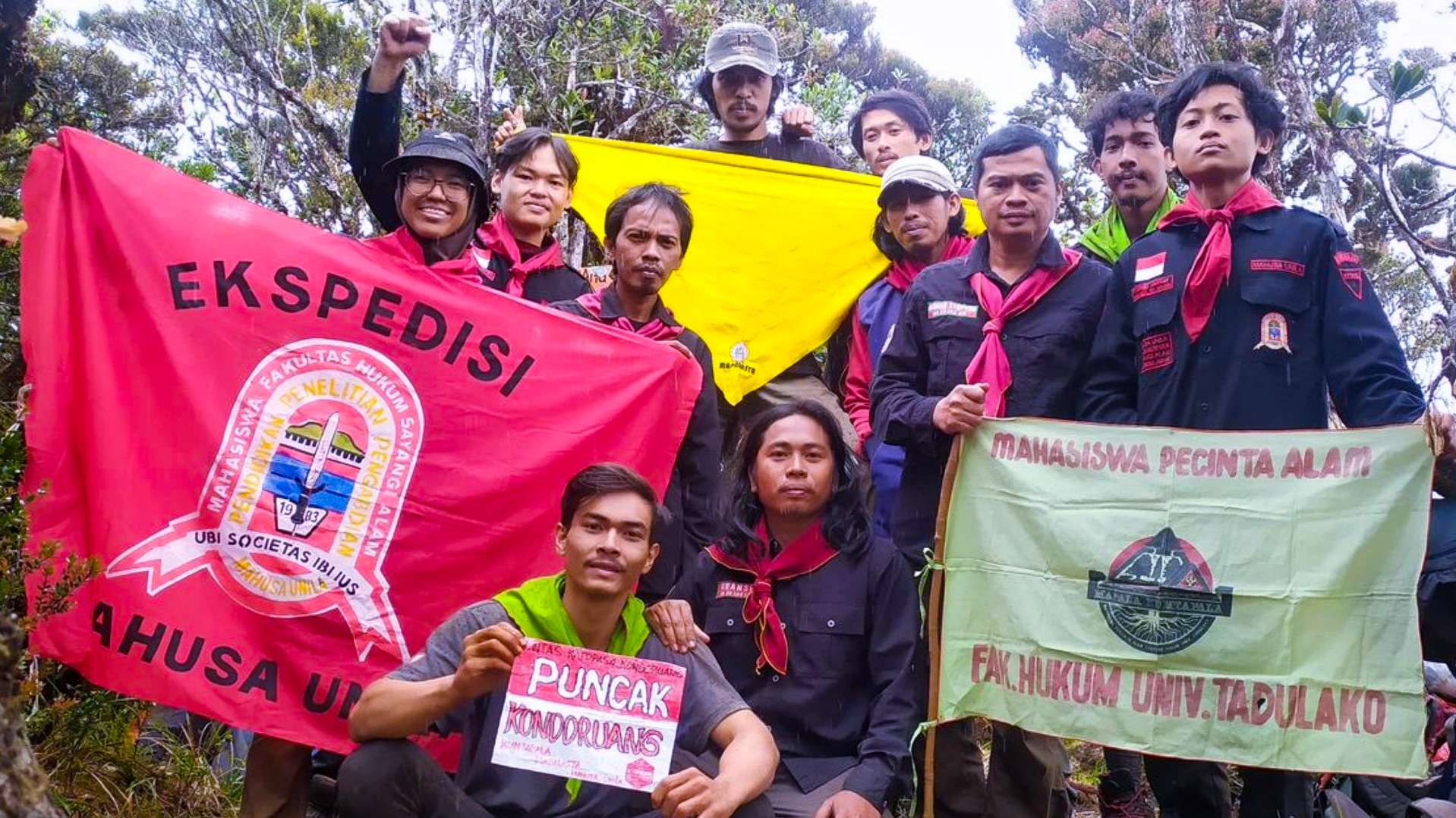 Mahusa Unila Sukses Buka Jalur Lintas Gunung Katopasa-Kondoruang