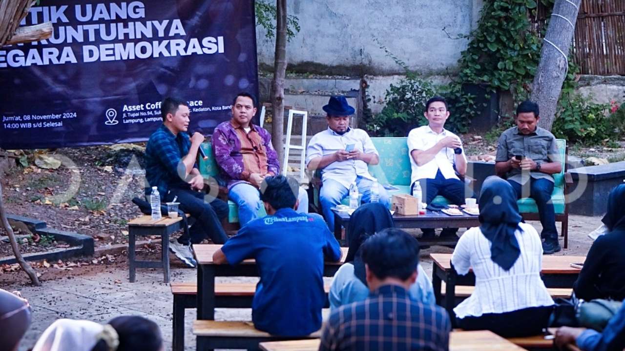 Politik Uang Cerminan Masyarakat Belum Dewasa Berpolitik