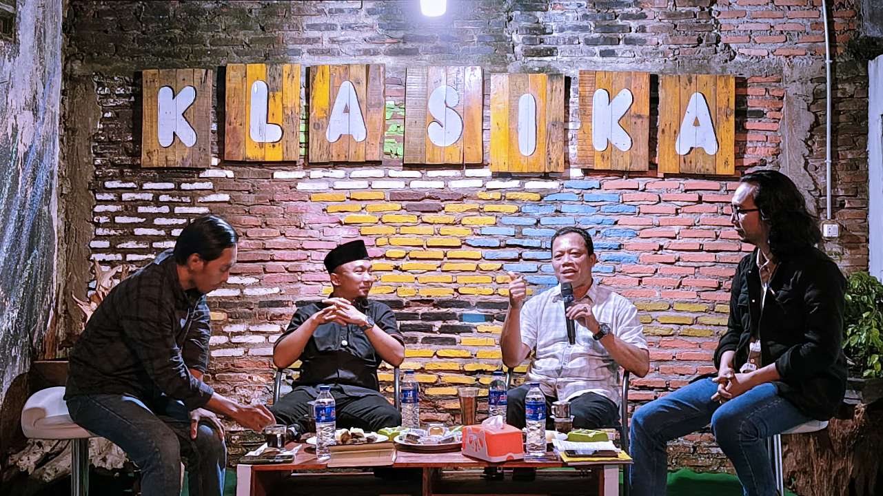 Kesejahteraan dan Perlindungan Guru di Ujung Tanduk