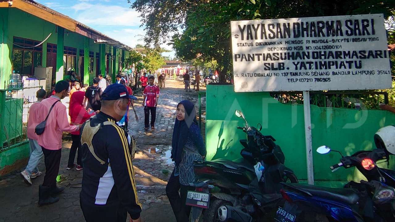 Pemkot dan Taring Lampung Gotong Royong Bersihkan Panti Asuhan & SLB Terdampak Banjir