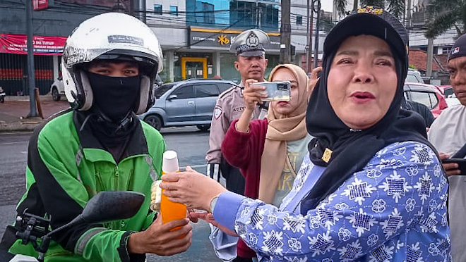 Bersama TNI-Polri, Wali Kota Bandar Lampung Salurkan 6.000 Paket Ramadan