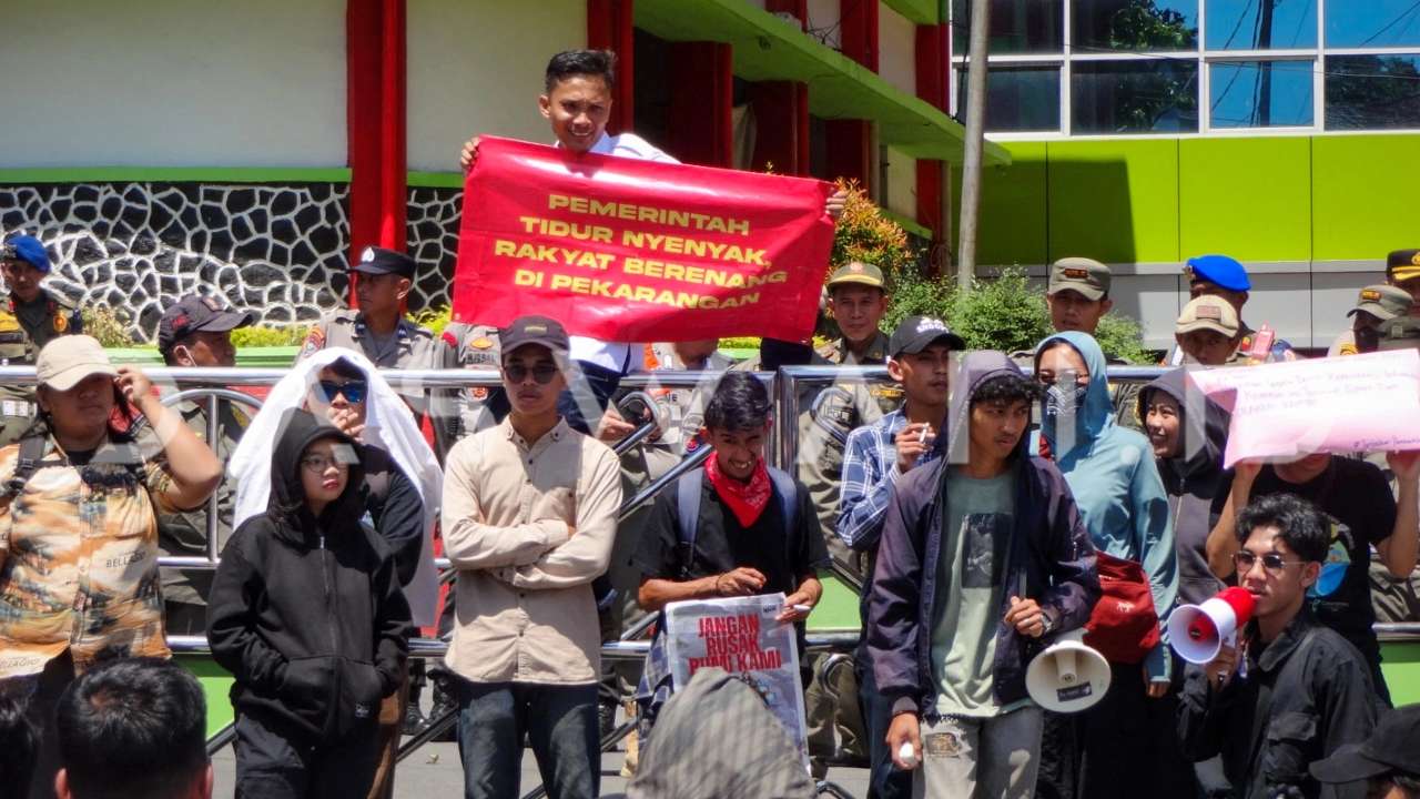 Banjir Bandar Lampung: Warga Apresiasi Respons Cepat Pemkot, Mahasiswa Tuntut Solusi