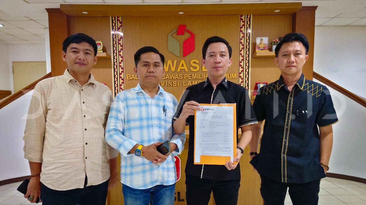 Paslon 1 Laporkan Dugaan Pelanggaran TSM PSU Pesawaran ke Bawaslu Lampung