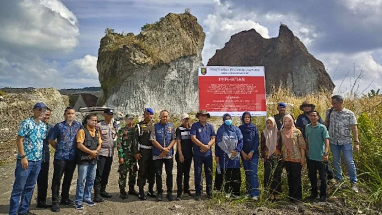 DLH Lampung Segel Tiga Tambang Ilegal di Kemiling