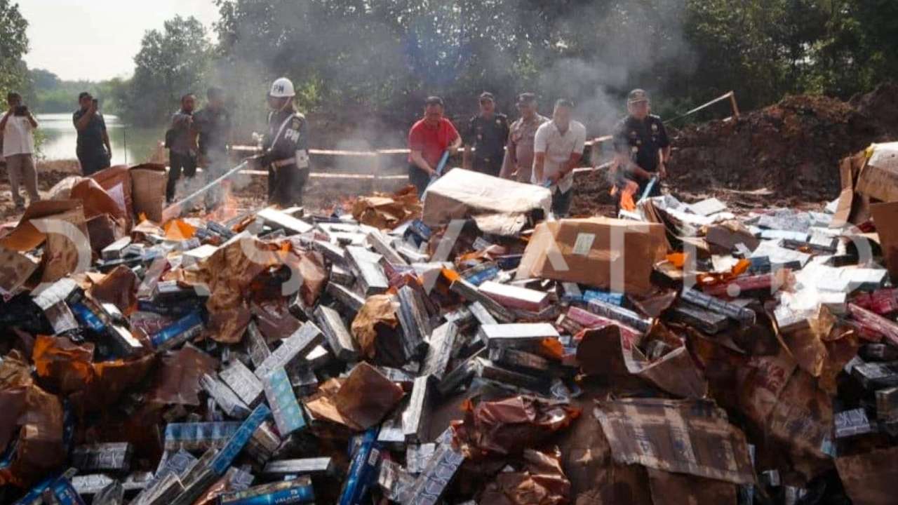 Pemusnahan Rokok dan Minuman Ilegal: Menjaga Stabilitas Fiskal