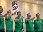 Lampung Menggocek Impian di Lapangan Hijau