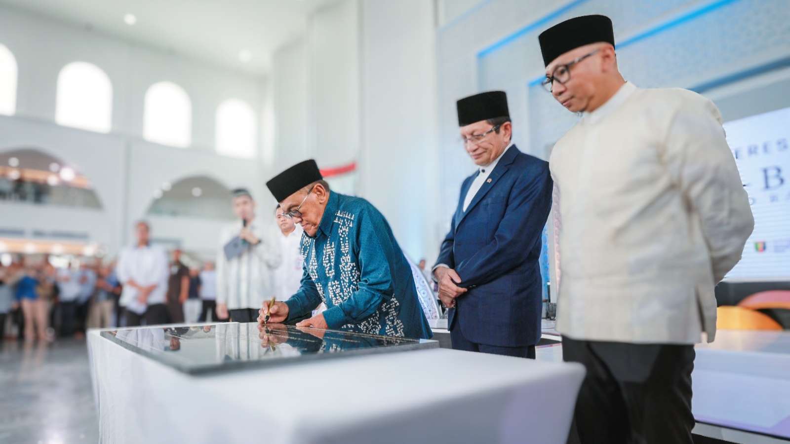 Masjid Raya Al-Bakrie Mercusuar Spiritual Umat Lampung 