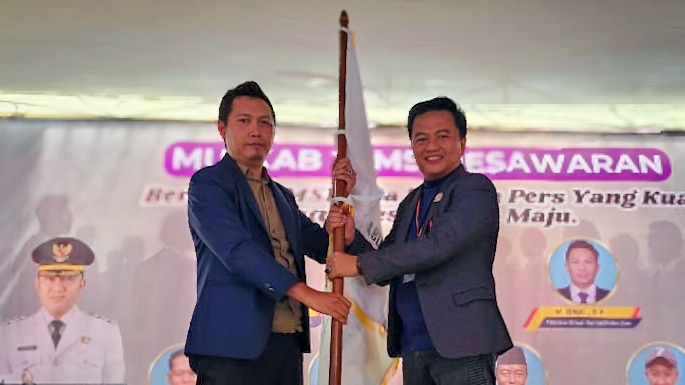 Muskab SMSI Pesawaran: Eri Novrizal Mendapat Palu Tanpa Tandingan-10-30_21_45_10_685x385 Muskab SMSI Pesawaran: Eri Novrizal Mendapat Palu Tanpa Tandingan