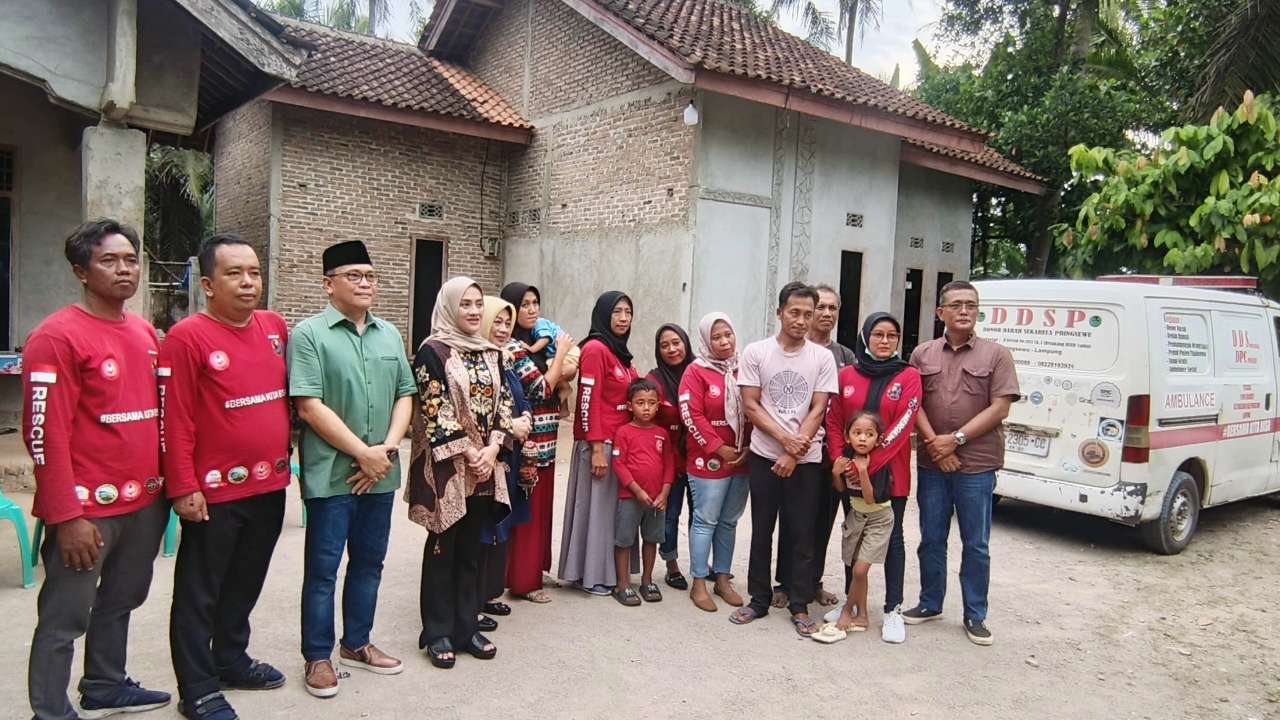 Pahlawan Kemanusiaan dari Lampung Berjuang Melawan Keterbatasan