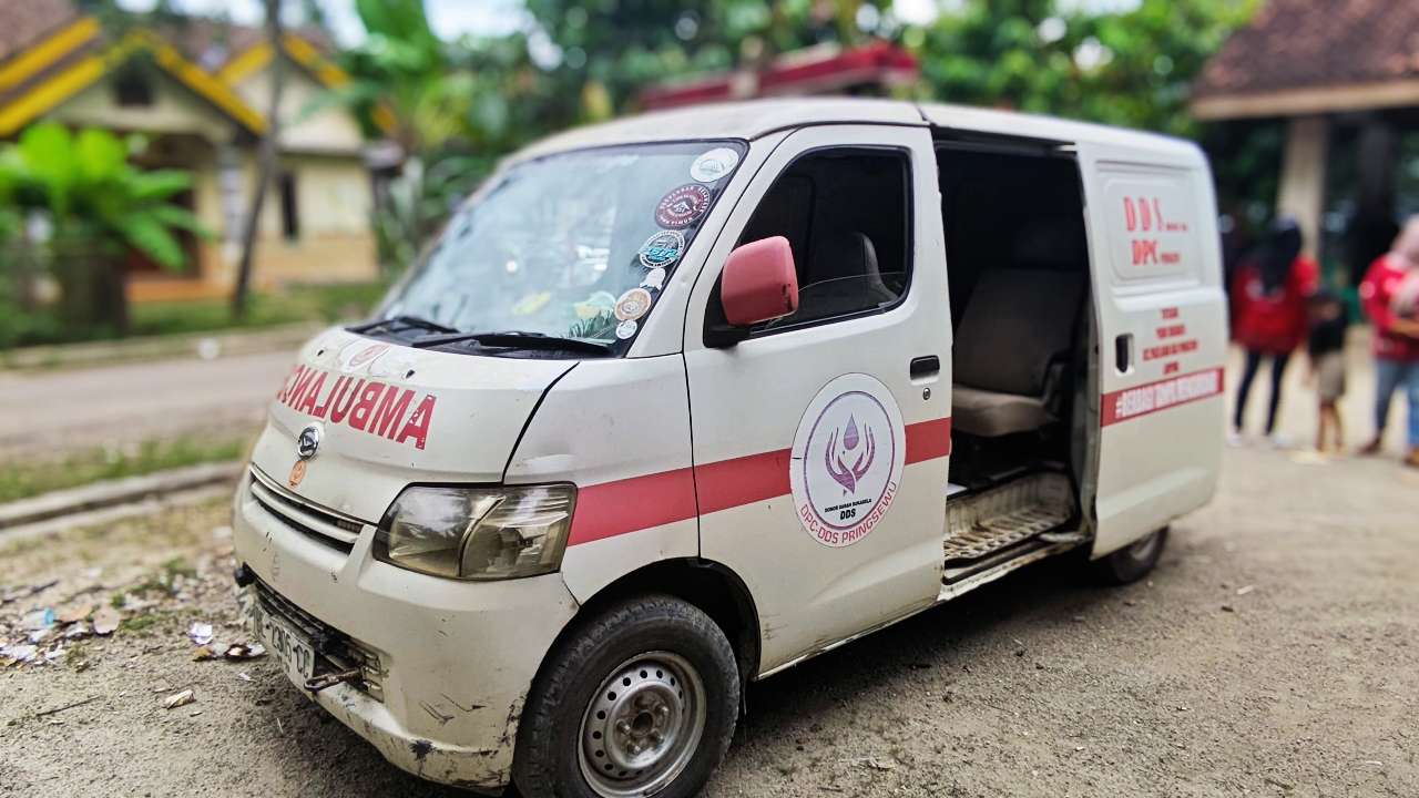 Helmy Santika Sentuh Perjuangan Sunyi Relawan Kanker Lampung