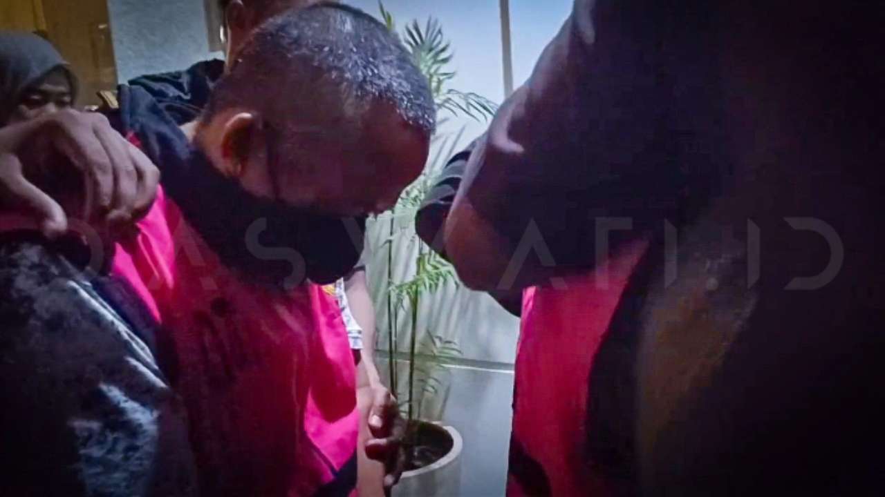 Budi Leksono, Jembatan Suap Proyek Gerbang Rumah Jabatan Bupati Lamtim