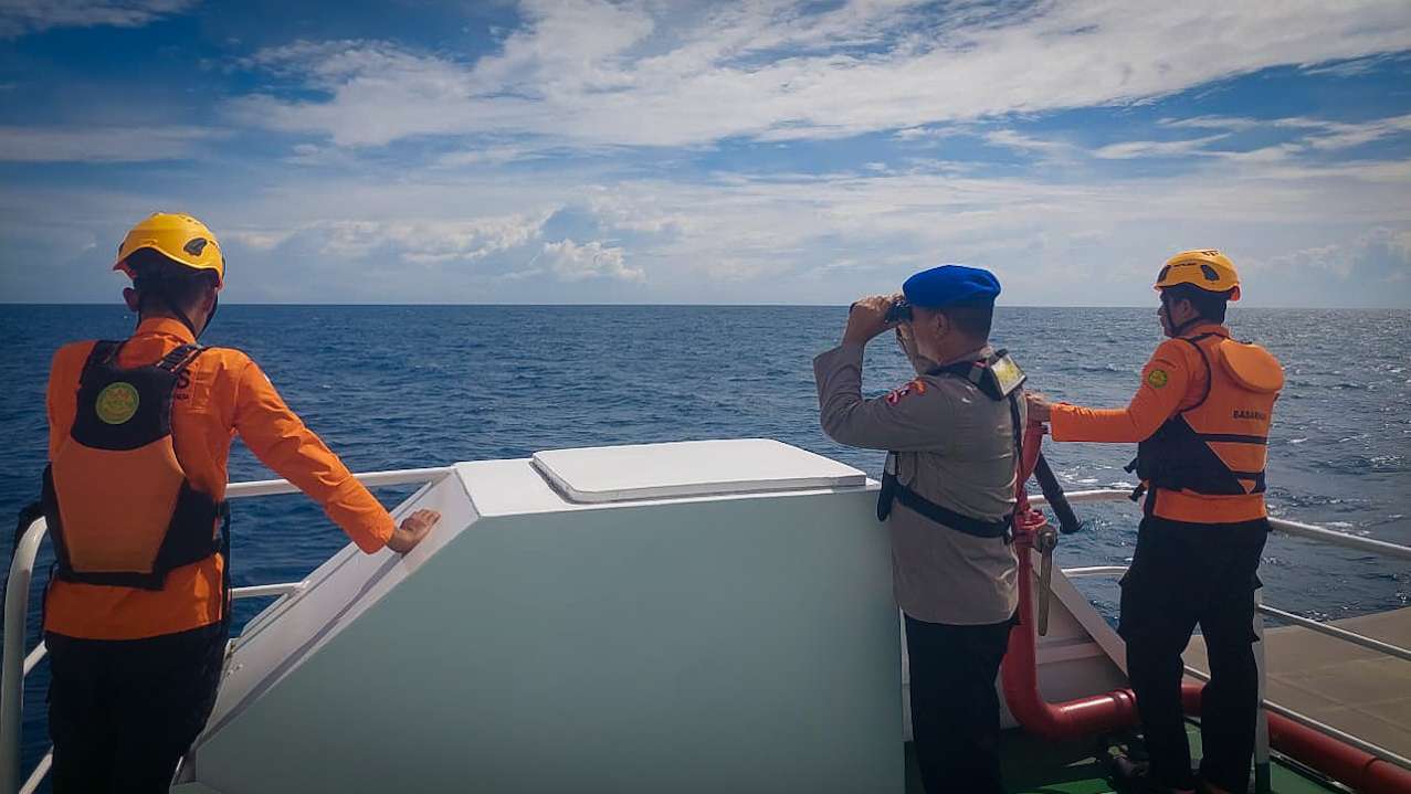 Operasi SAR KM Maulana-30: Area Pencarian 8 ABK Diperluas ke Tambling