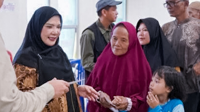 Politik Simbolik: Antara Pencitraan dan Legitimasi Kinerja Nyata