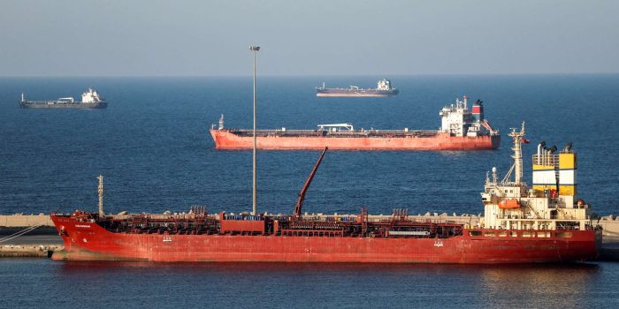 Krisis Selat Hormuz: 9 Komoditas Non-Minyak Guncang Ekonomi Dunia