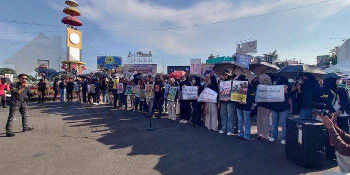 Bancakan Cuan di Balik "Pensiun Dini" PLTU